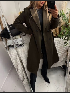 Elegancki płaszcz damski w kolorze mlecznej czekolady w jodełkę